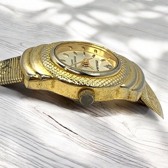 Milan Womens Gold-Tone Quartz Watch With Genuine Diamond Accent & Textured Metal - Picture 3 of 10